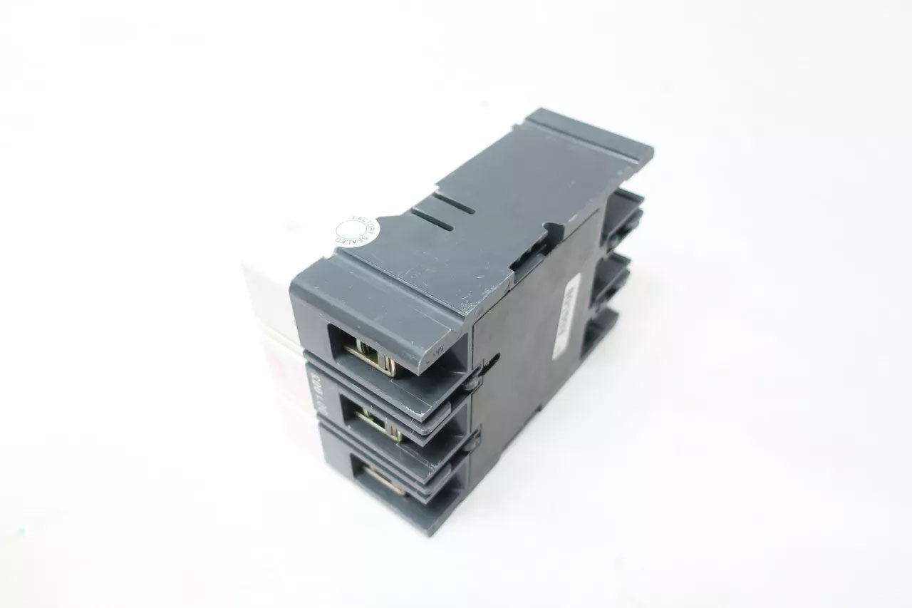 CE3030B  - Federal Pioneer Horizon - Molded Case Circuit Breaker