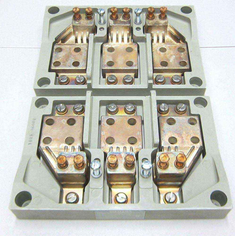 MBR9302 - Siemens 2000 Amp 600 Volt Molded Case Circuit Breaker Mounting Hardware