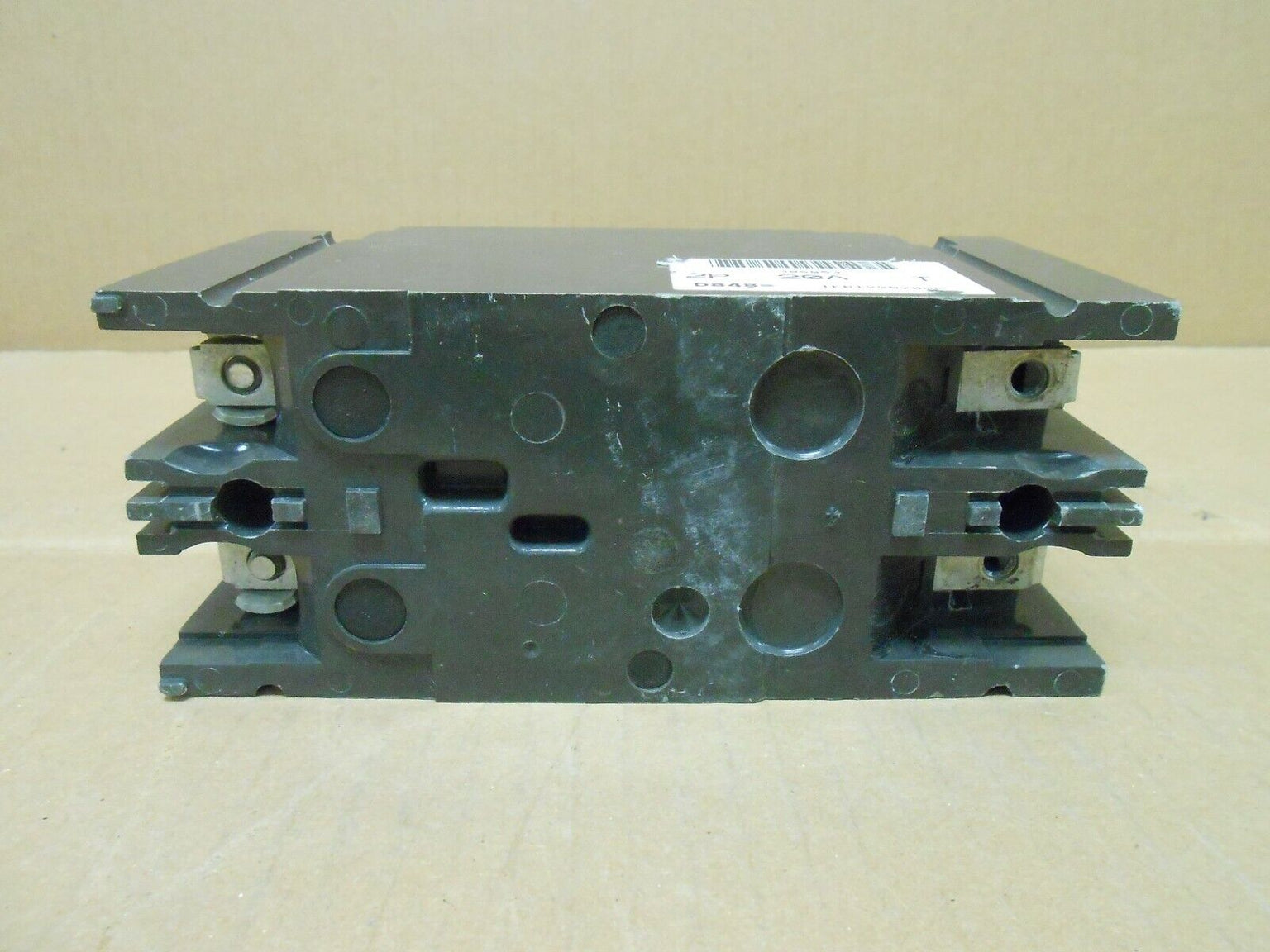 TEB122020 - GE - Molded Case Circuit Breaker